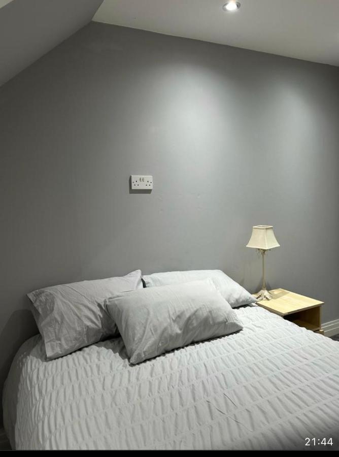 דירות הנדון Cosy Nest In London מראה חיצוני תמונה